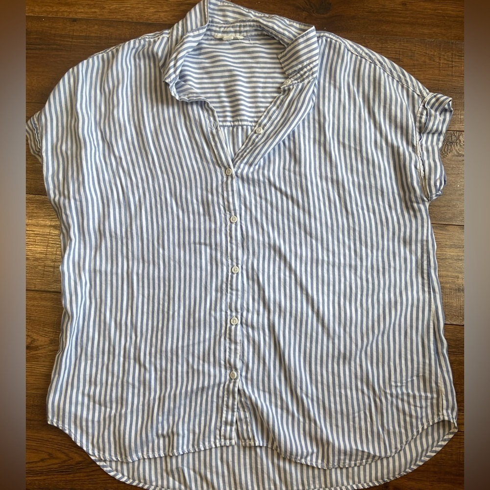 Beach lunch lounge button up blue white striped shirt top size XL short sleeve - Picture 1 of 3